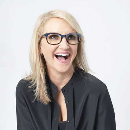 Read article: Manage Your Mindset with Mel Robbins’ Wake-Up Routine